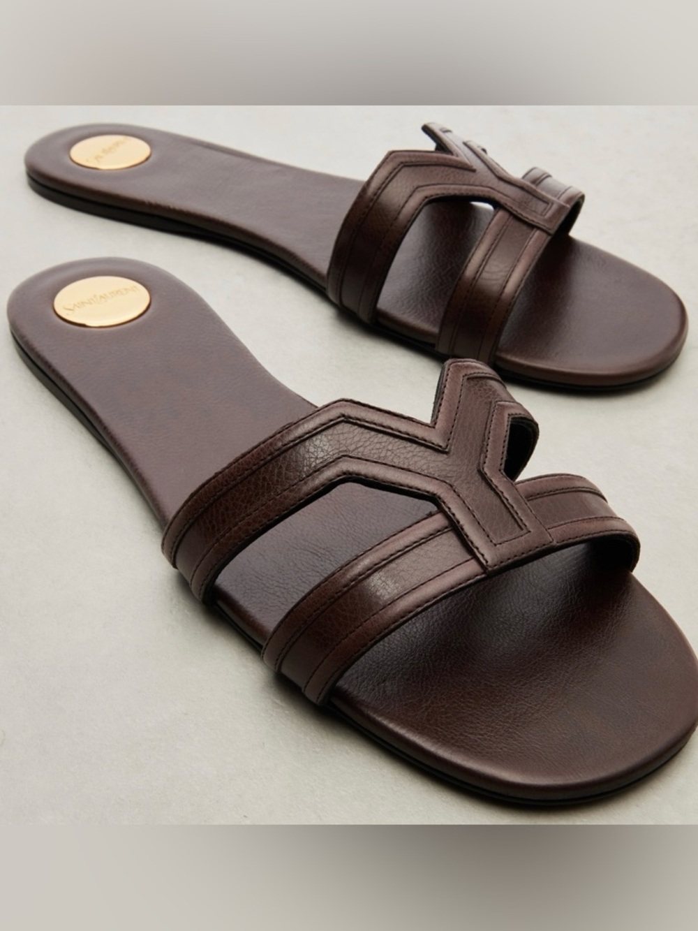 SAINT LAURENT Mabrouka Y logo leather slides sandals - Picture 5 of 6